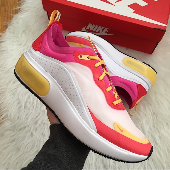 Nike Air Max Dia Women’s Sneakers - Picture 7 of 7